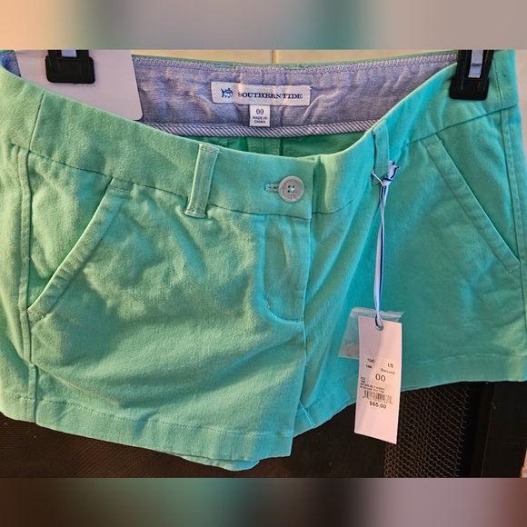 NWT Souuthern Tide 3" shorts - Picture 2 of 4